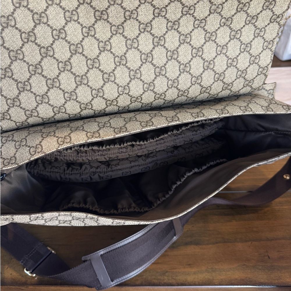 Gucci Monogram Messenger Bag/Diaper Bag - Picture 3 of 8